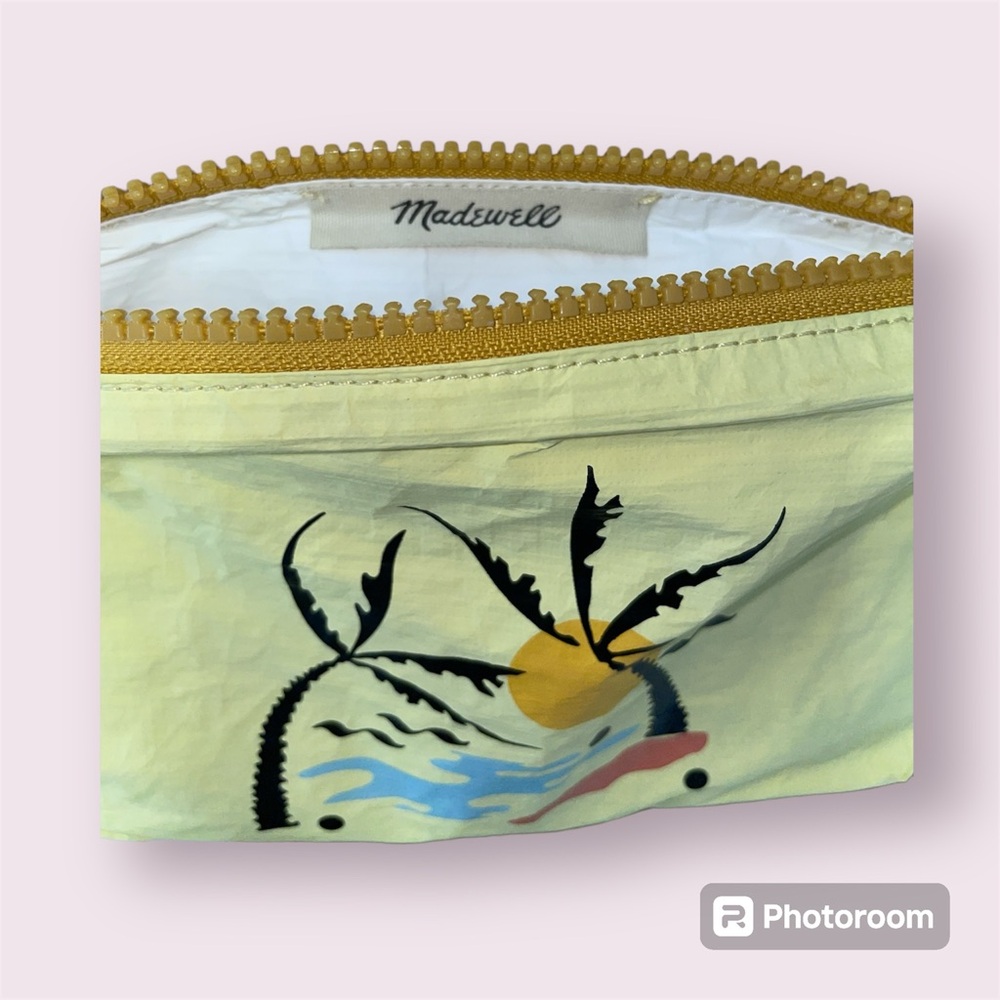 NEW! Madewell Cosmetic Pouch Wristlet 8”x5.5” Yellow with Beach Scene - Picture 4 of 6